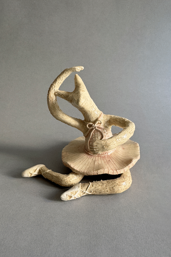 pieza de ceramica decorativa guitarrista